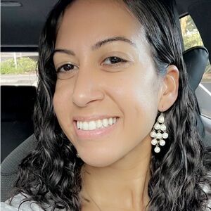 Meet your Posher, Iliana